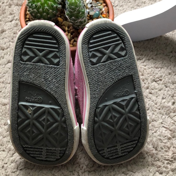 ⭐️EUC Toddler Converse One Star pink⭐️ - Picture 3 of 6